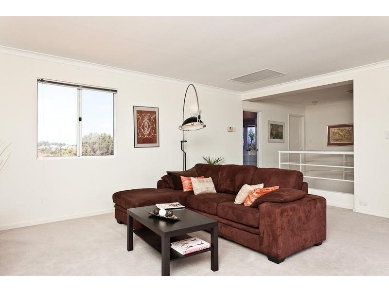 15 Kinkuna Way, City Beach WA 6015