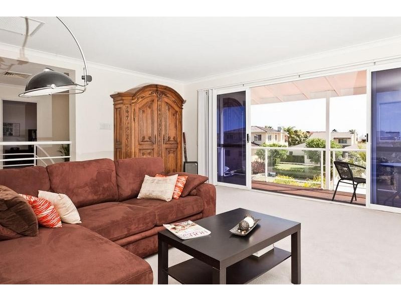 15 Kinkuna Way, City Beach WA 6015
