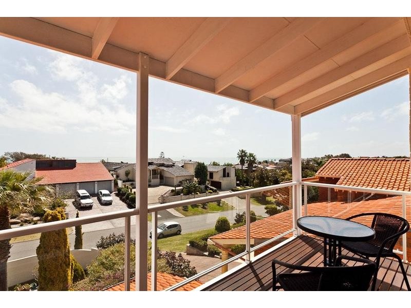 15 Kinkuna Way, City Beach WA 6015