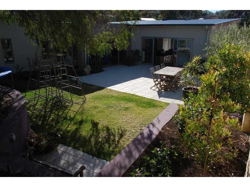 2 Read Avenue, Mosman Park WA 6012