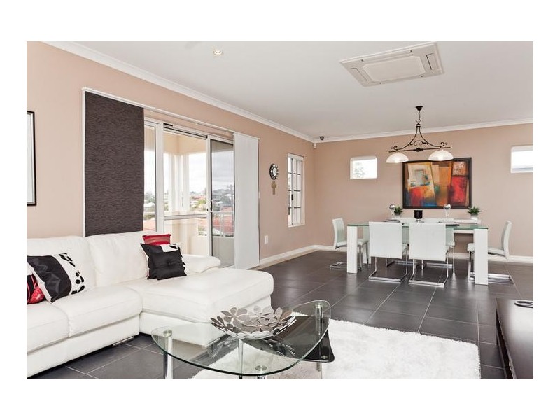 2 Olcote Street, Doubleview WA 6018