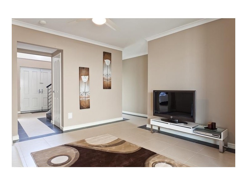 2 Olcote Street, Doubleview WA 6018