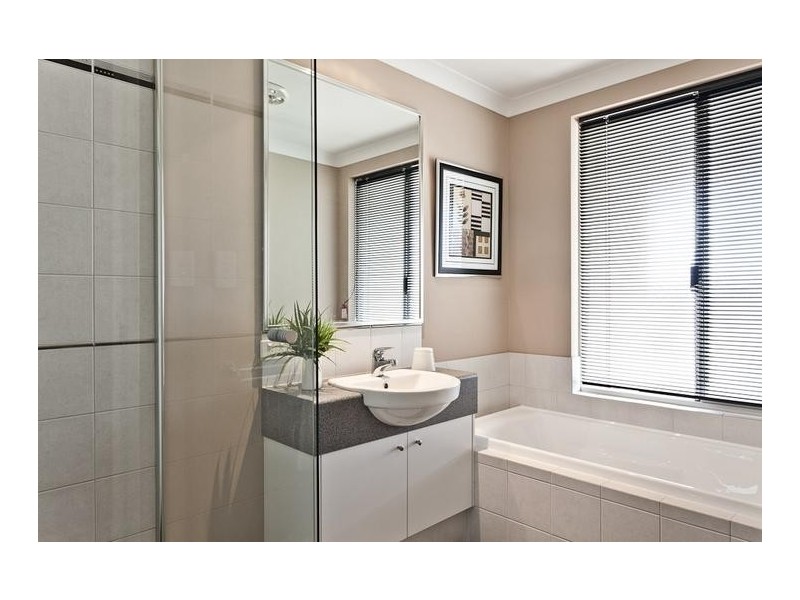 2 Olcote Street, Doubleview WA 6018