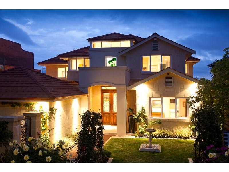 16 Hutchinson Avenue, Mosman Park WA 6012