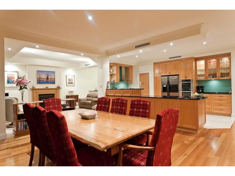 16 Hutchinson Avenue, Mosman Park WA 6012