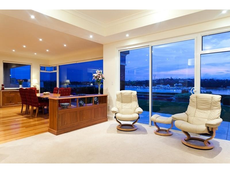 16 Hutchinson Avenue, Mosman Park WA 6012