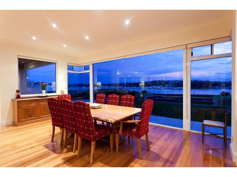 16 Hutchinson Avenue, Mosman Park WA 6012