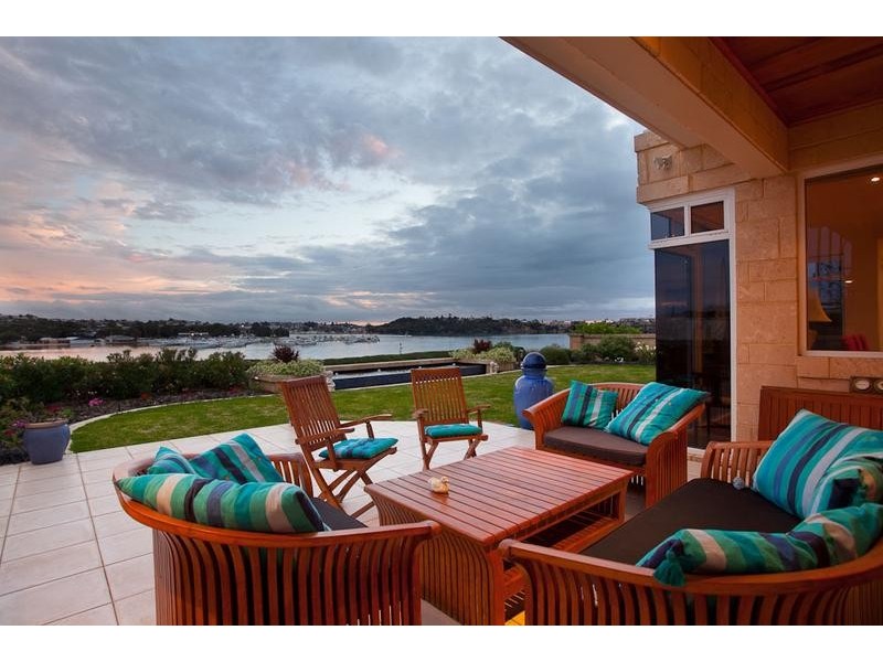 16 Hutchinson Avenue, Mosman Park WA 6012