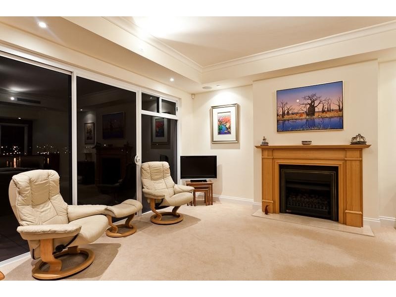 16 Hutchinson Avenue, Mosman Park WA 6012