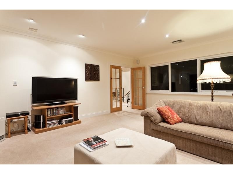 16 Hutchinson Avenue, Mosman Park WA 6012