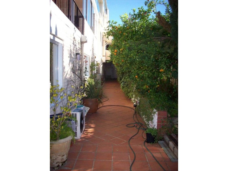 4/20 Bindaring Parade, Claremont WA 6010