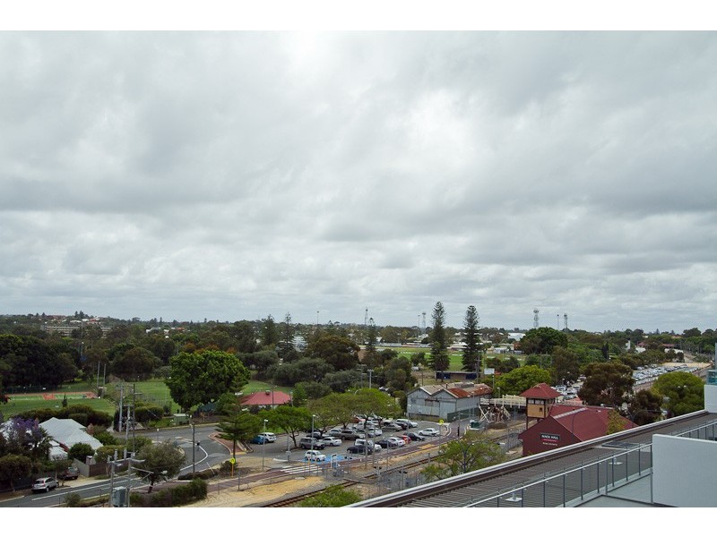 B206/8 Gugeri Street, Claremont WA 6010