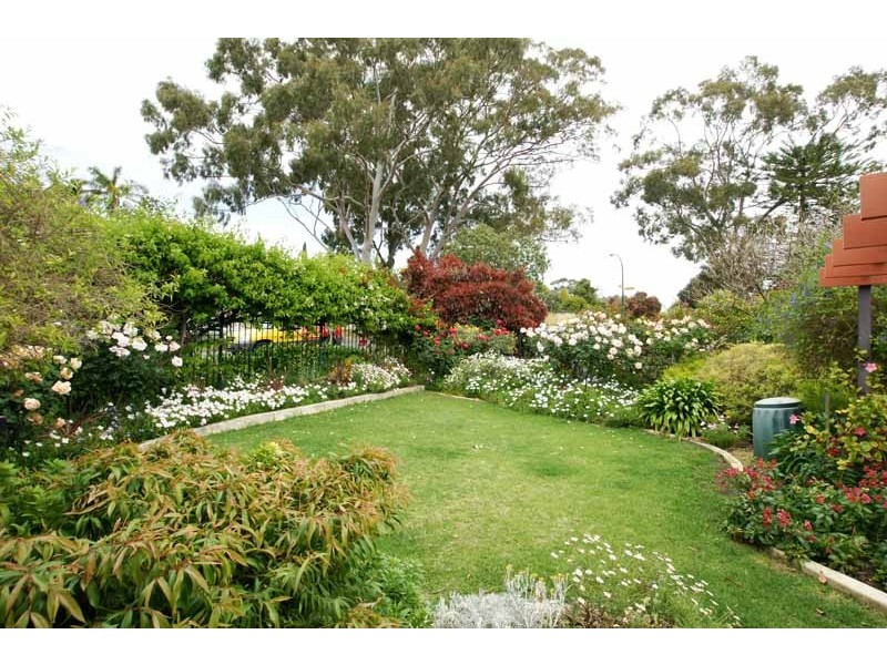 41 Beatrice Road, Dalkeith WA 6009