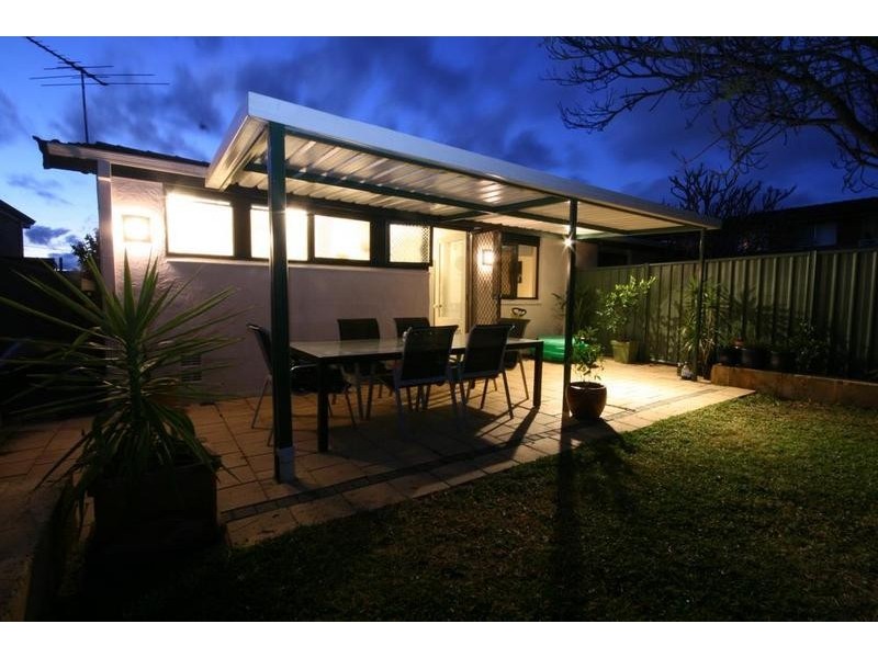 17 Heard Way, Glendalough WA 6016