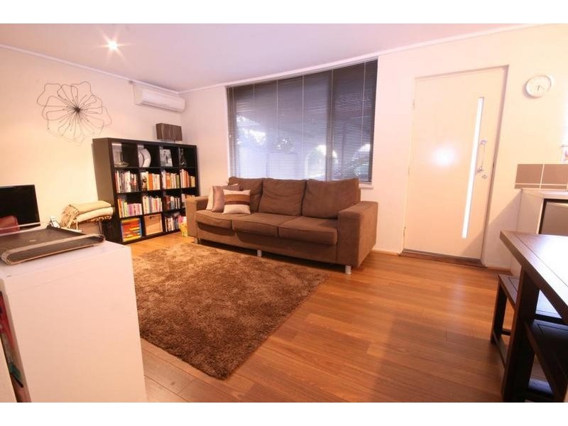 17 Heard Way, Glendalough WA 6016