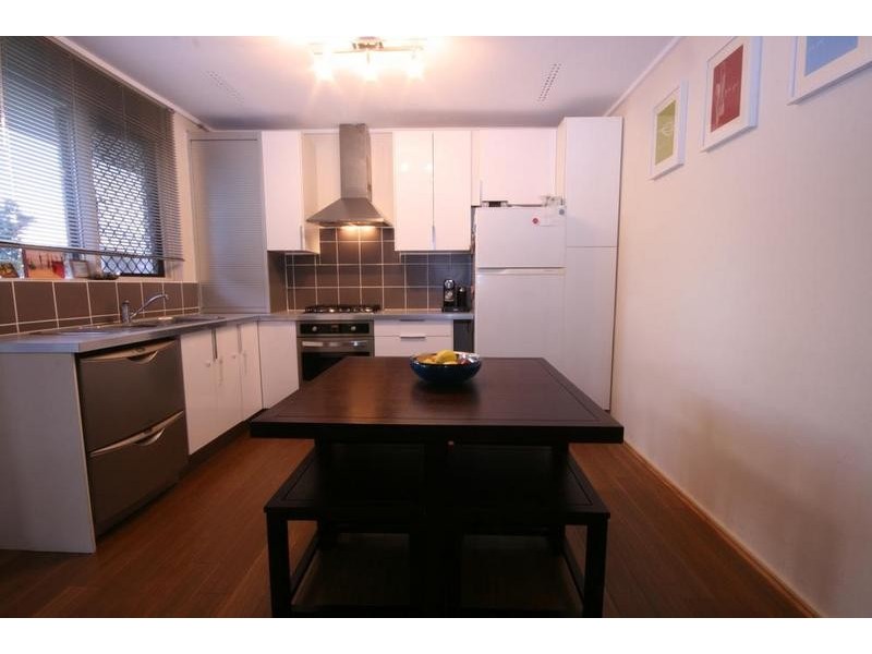 17 Heard Way, Glendalough WA 6016