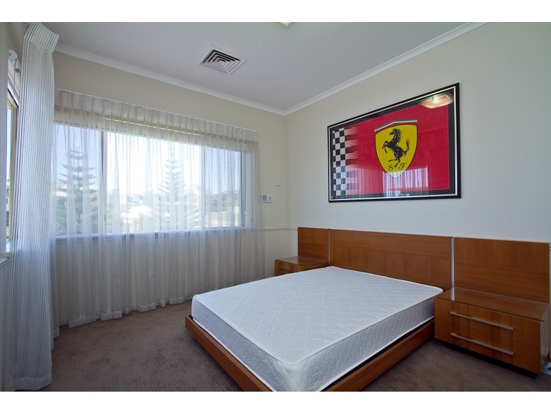 1 Taworri Way, City Beach WA 6015