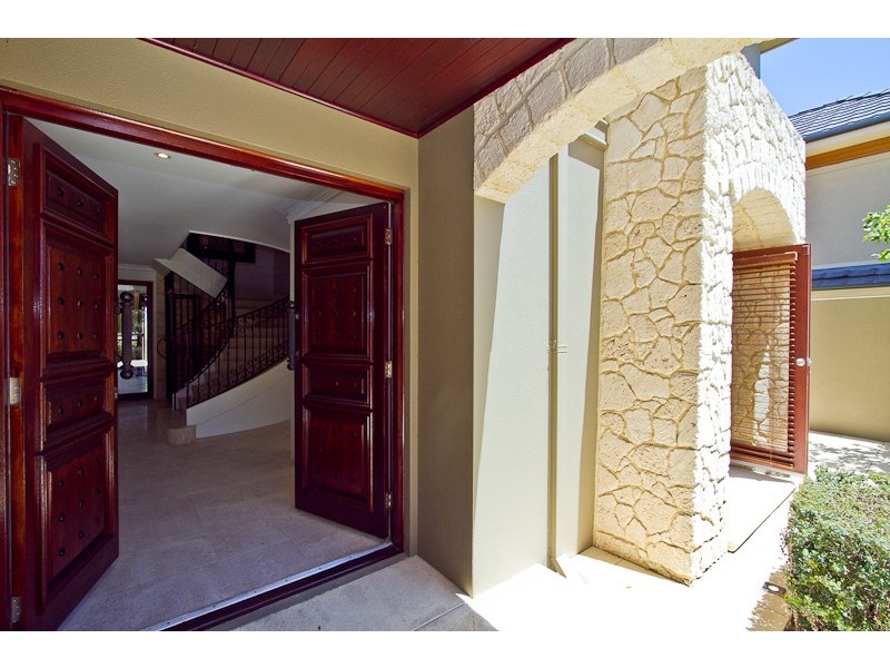 23 Van Kleef Circuit, Mount Claremont WA 6010