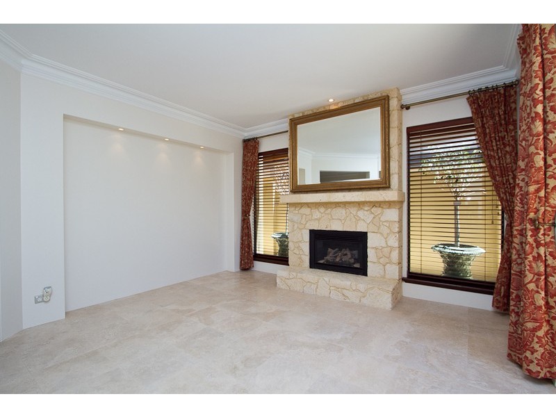 23 Van Kleef Circuit, Mount Claremont WA 6010