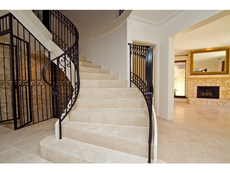 23 Van Kleef Circuit, Mount Claremont WA 6010