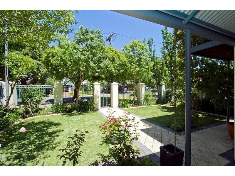 38 Clifton Street, Nedlands WA 6009