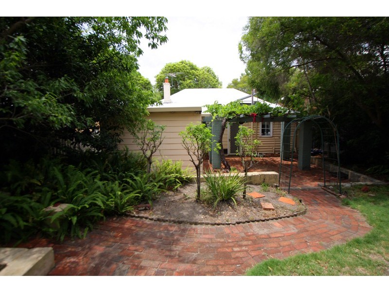 17 Hopetoun Terrace, Shenton Park WA 6008