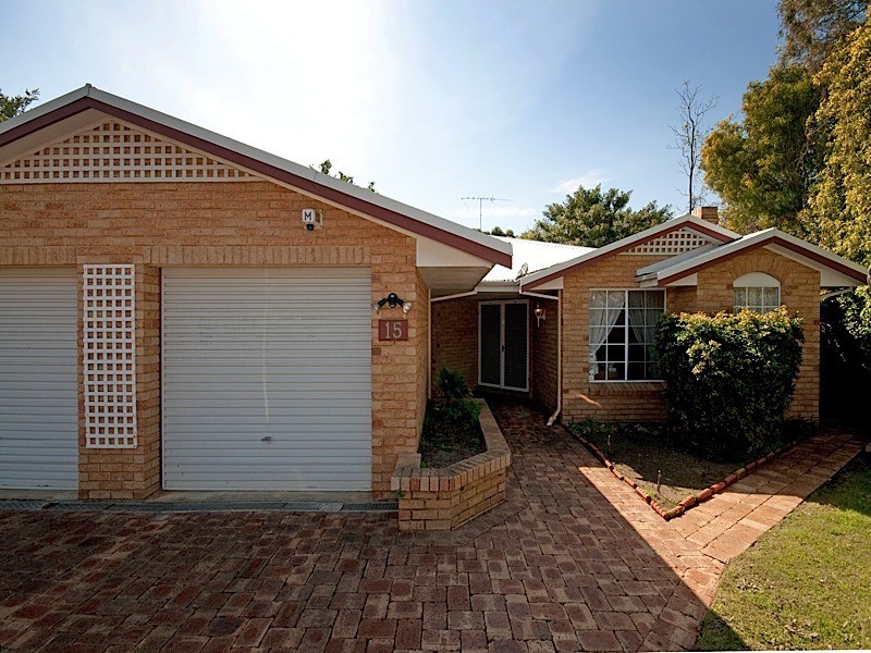 15 Minora Road, Dalkeith WA 6009
