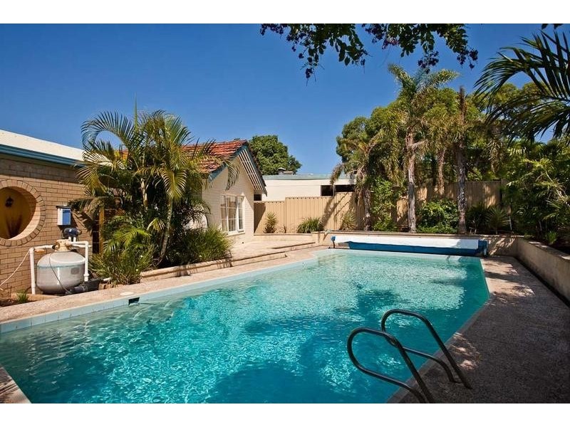 21 Waratah Avenue, Dalkeith WA 6009