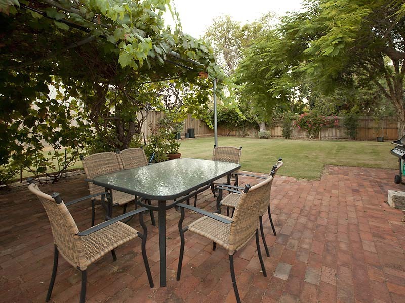 20 Freshwater Parade, Claremont WA 6010