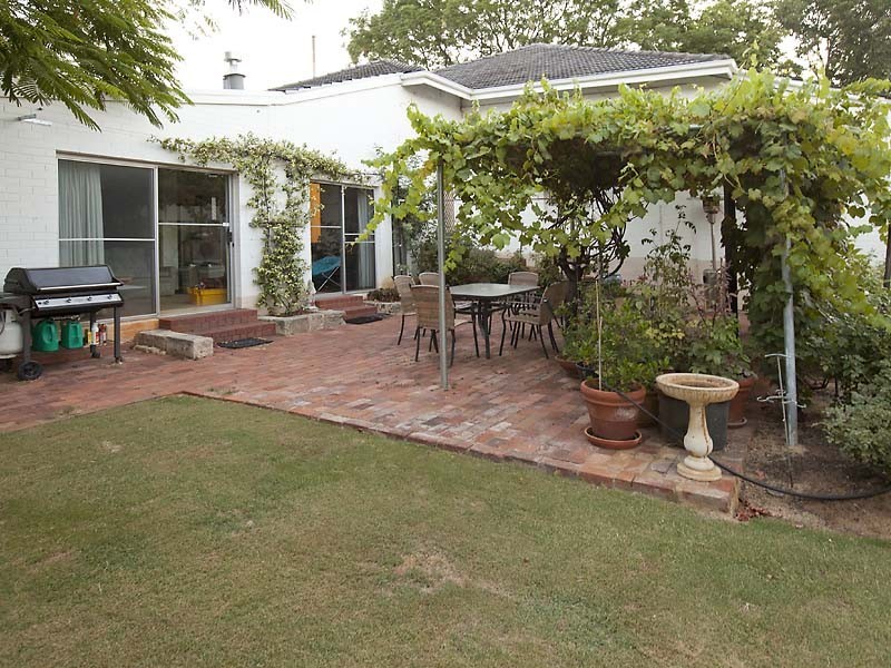 20 Freshwater Parade, Claremont WA 6010