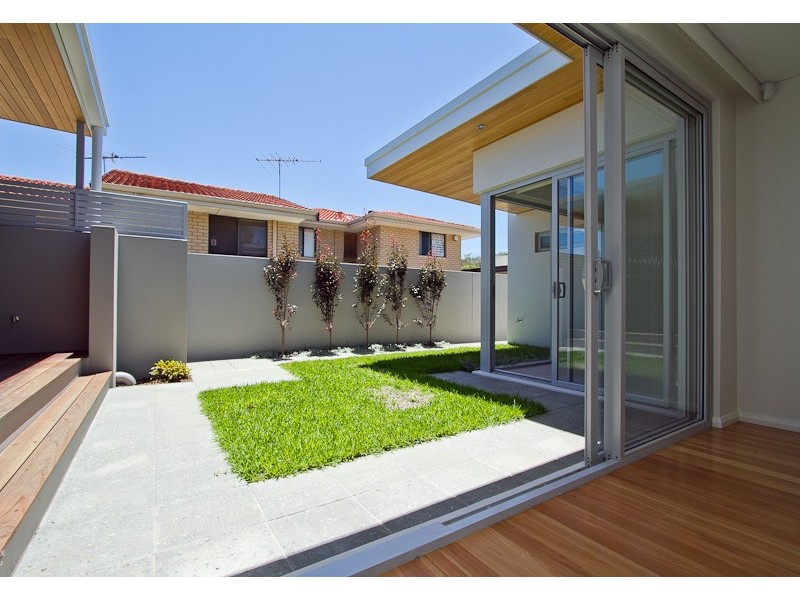 6b Wavertree Place, Leederville WA 6007