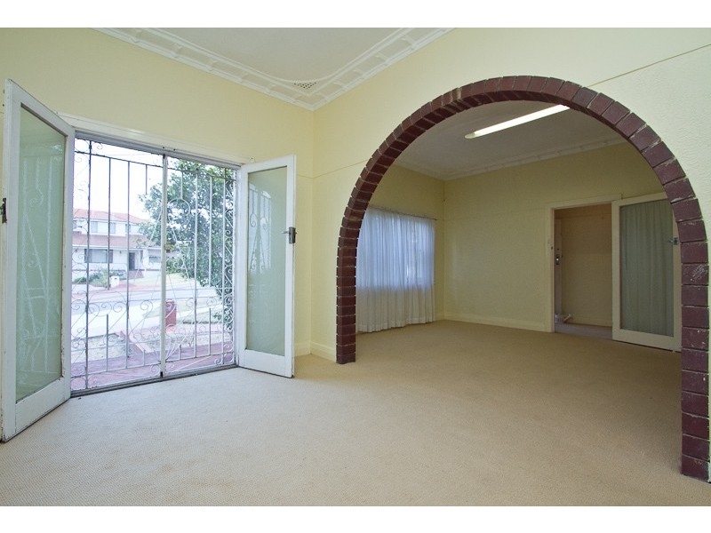 202 Ewen Street, Doubleview WA 6018