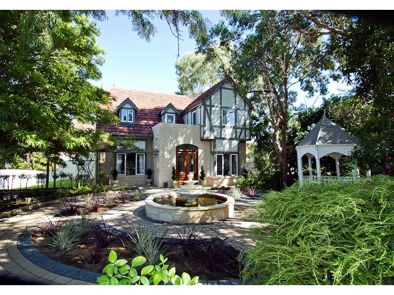 15 College Road, Claremont WA 6010