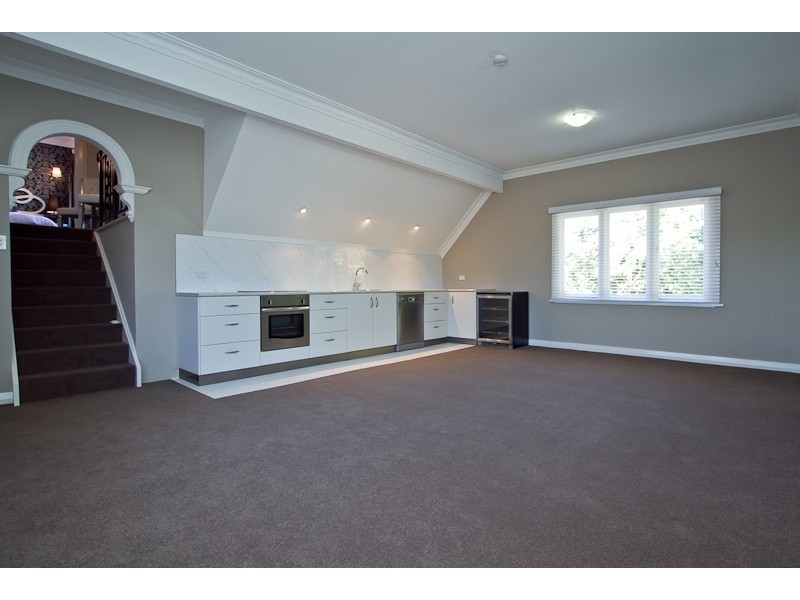 15 College Road, Claremont WA 6010