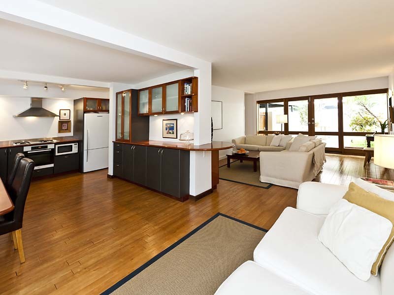 2 Freshwater Close, Claremont WA 6010