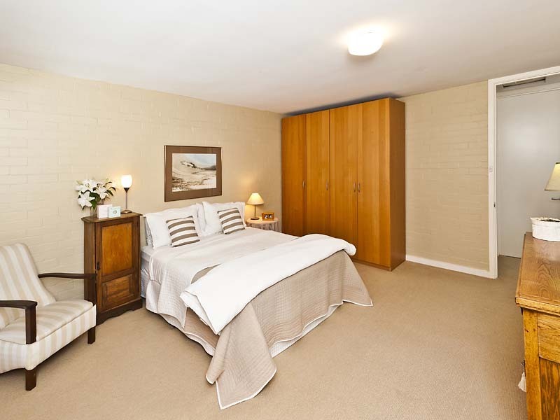 2 Freshwater Close, Claremont WA 6010