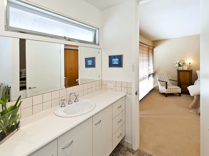 2 Freshwater Close, Claremont WA 6010