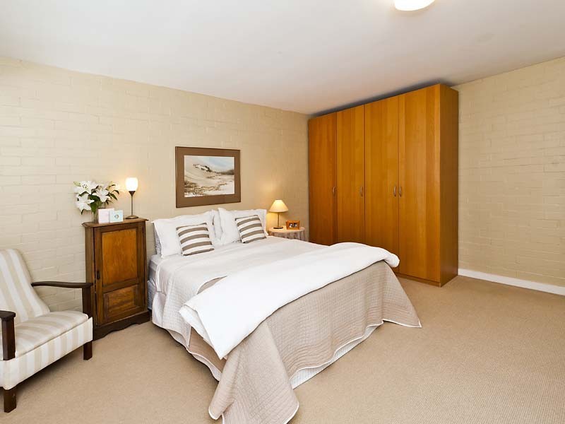 2 Freshwater Close, Claremont WA 6010