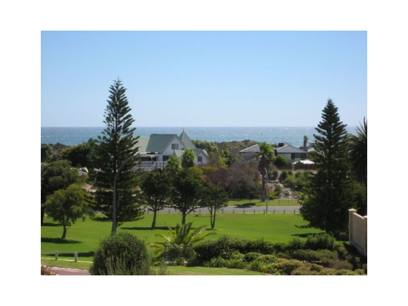 11 Waverton Court, Kallaroo WA 6025