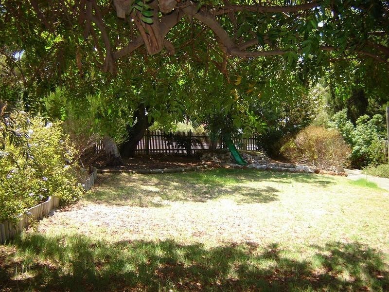 1 Holmes Place, Hilton WA 6163