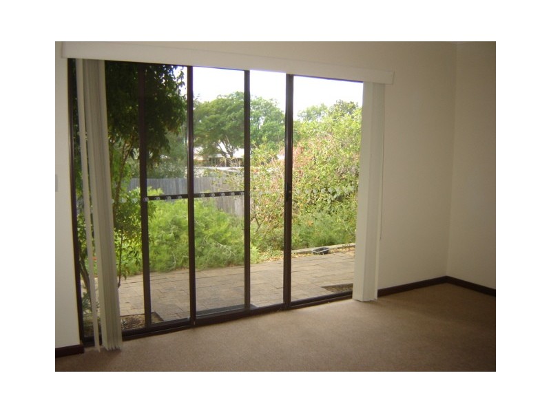 2/3 Birdwood Circus, Bicton WA 6157