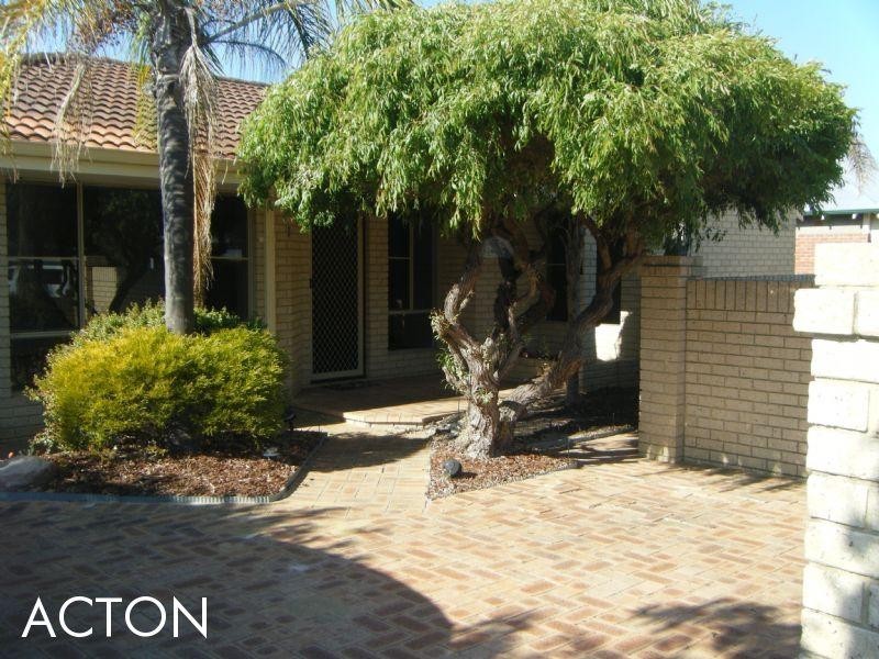 1/1 Cleopatra Street, Palmyra WA 6157