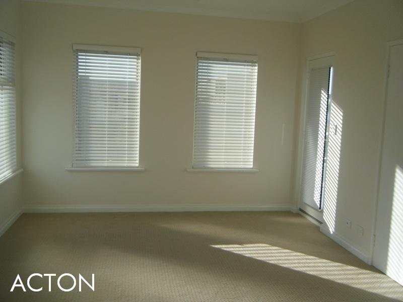 13 Keeling Way, South Fremantle WA 6162