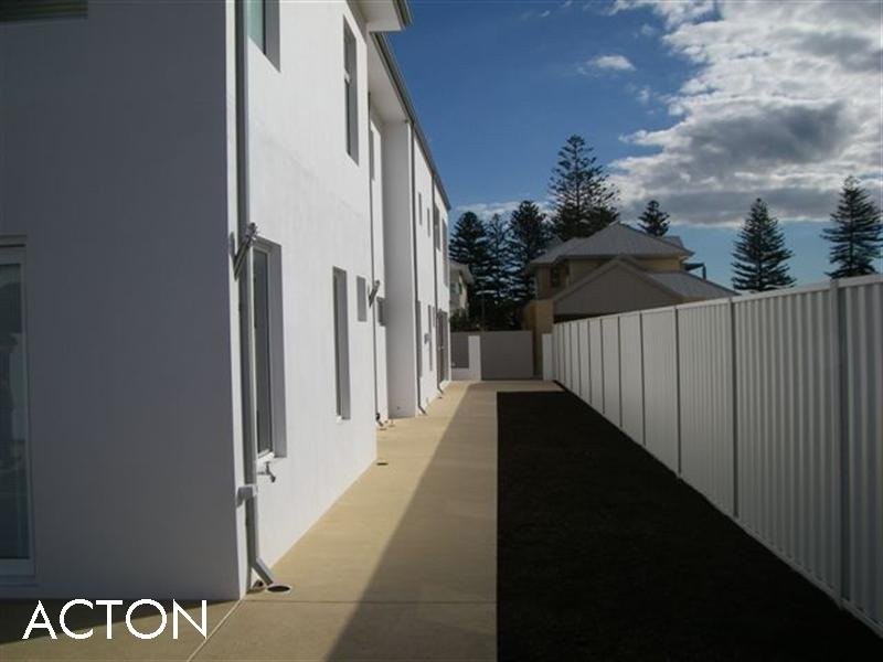 13 Keeling Way, South Fremantle WA 6162