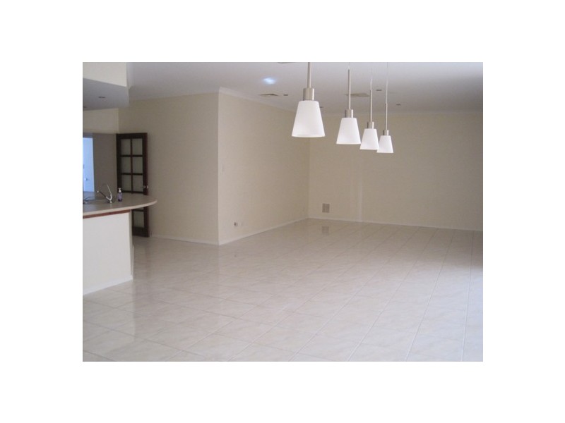 51 Chivalry Way, Atwell WA 6164