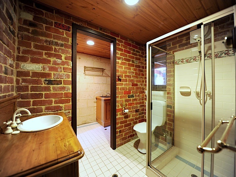 66 Thompson Road, North Fremantle WA 6159