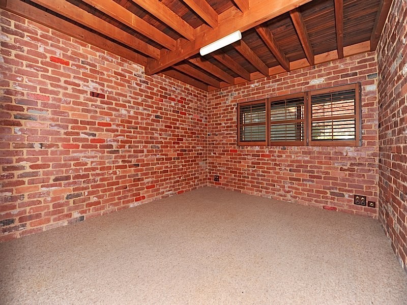 66 Thompson Road, North Fremantle WA 6159