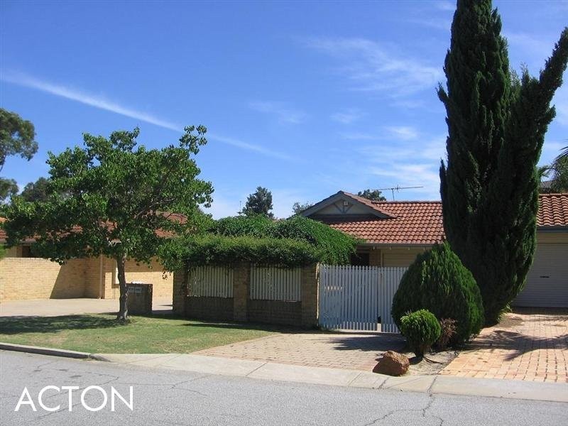 2/6 Groves Avenue, Attadale WA 6156