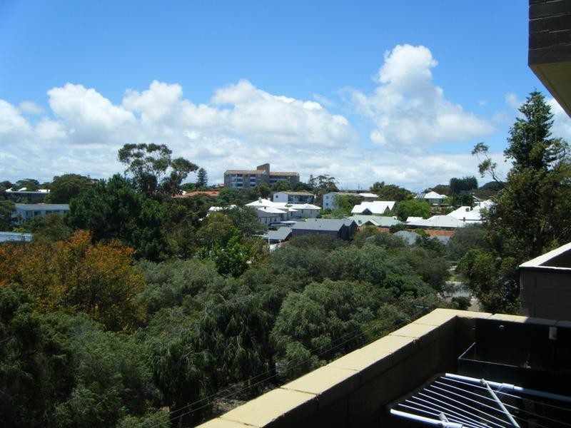 73/4 Dover Court, Mosman Park WA 6012