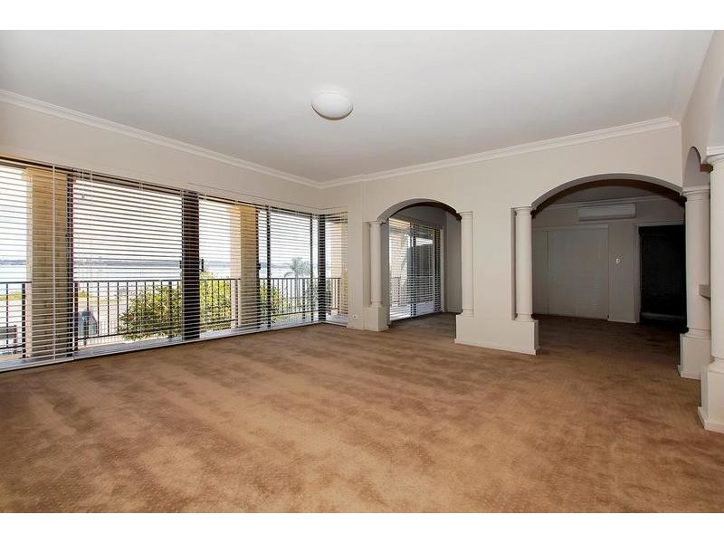 10 Duncraig Road, Applecross WA 6153